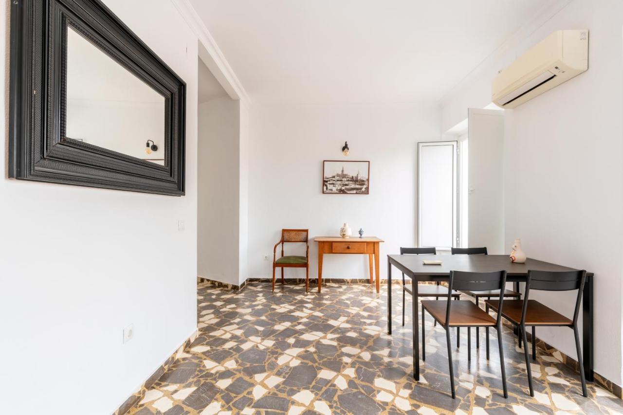 Aoa Conde De Ibarra Apartment Seville Exterior photo