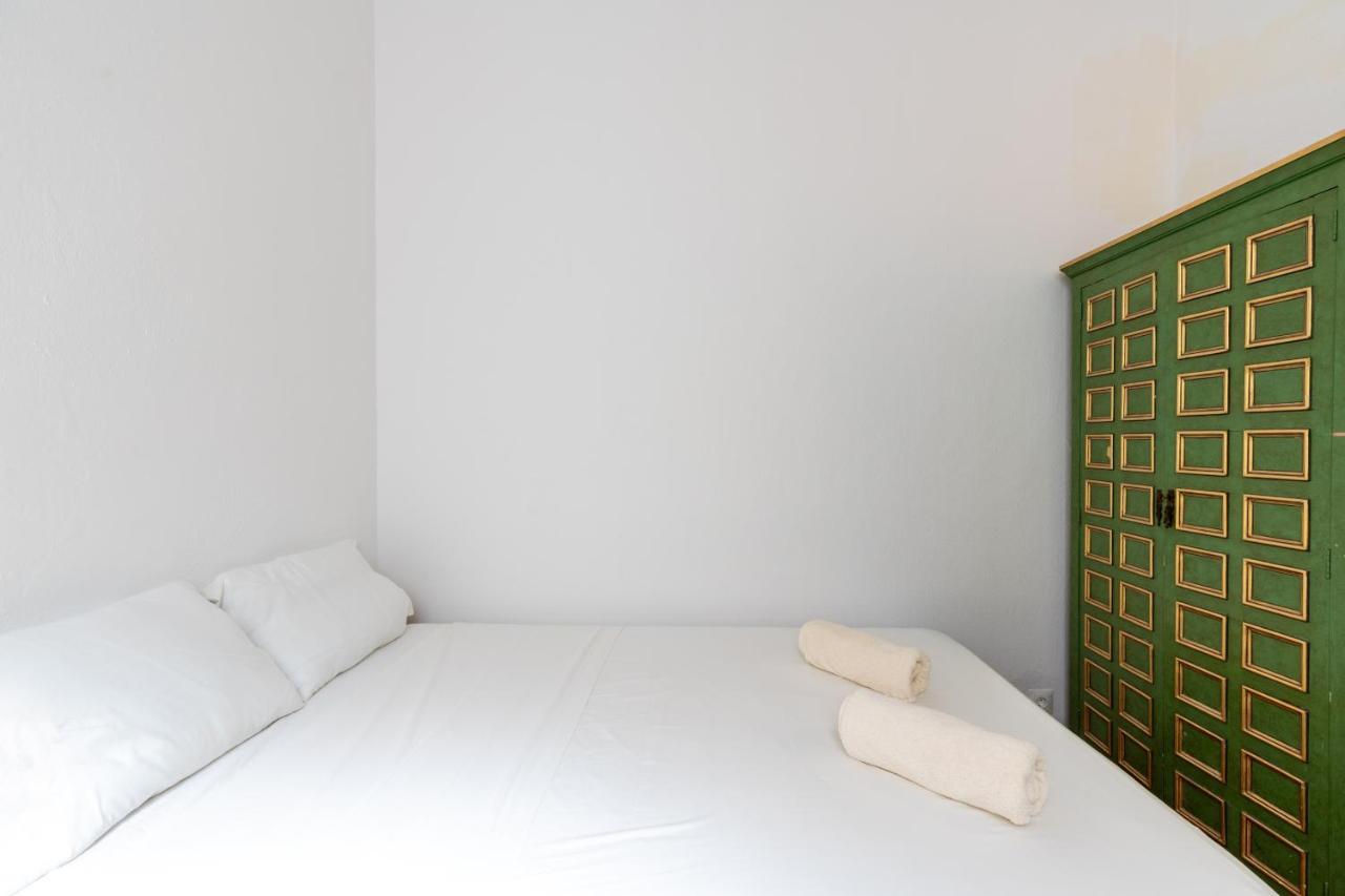 Aoa Conde De Ibarra Apartment Seville Exterior photo