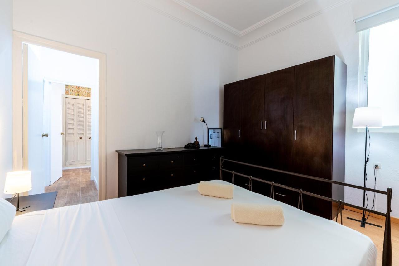 Aoa Conde De Ibarra Apartment Seville Exterior photo
